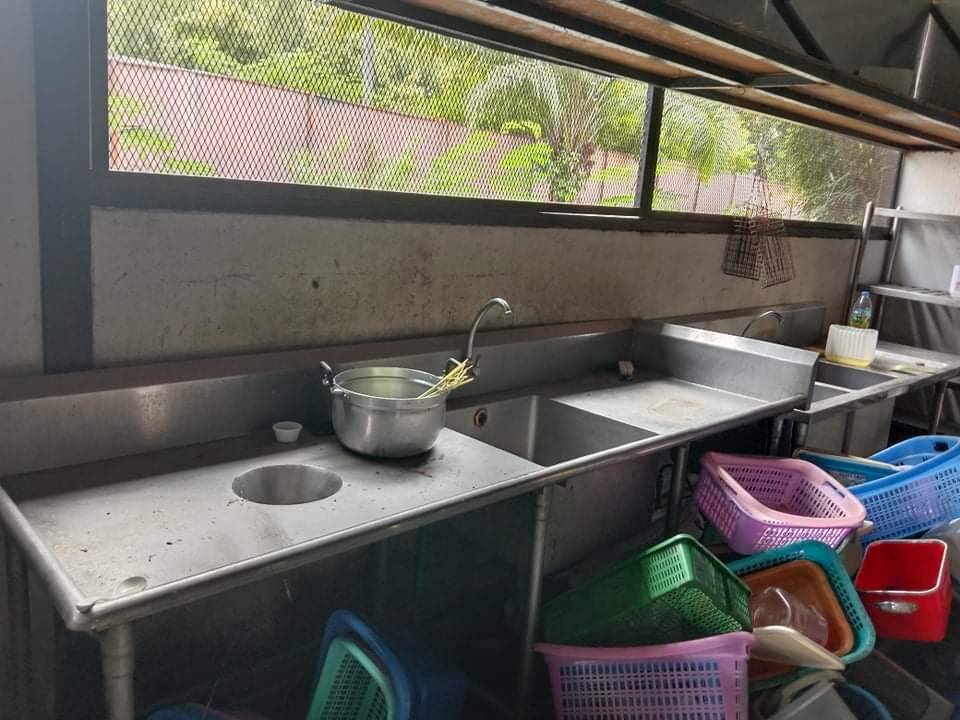 เครื่องครัว สแตนเลส ร้านอาหารเลิกกิจการ 18 - พันธิสารับซื้อแอร์เก่าอลูมิเนียมสายไฟ